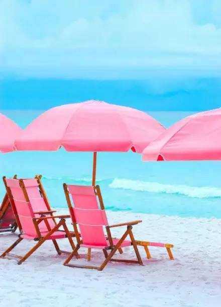 粉色沙滩躺椅