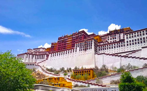 布达拉宫