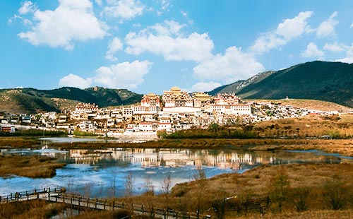 噶丹·松赞林寺2