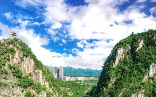 黔江第一城市大峡谷