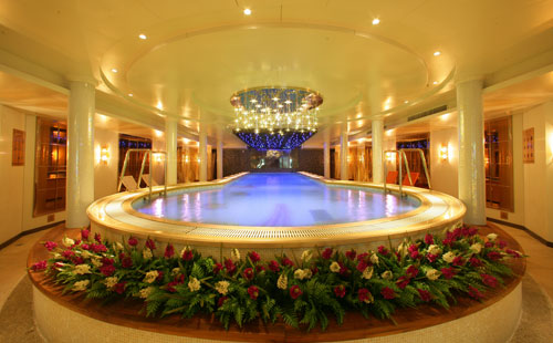 世纪传奇恒温游泳池