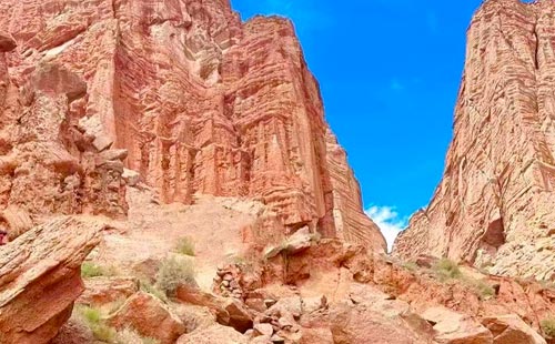 新疆天山神秘大峡谷