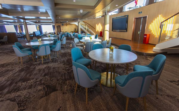 长江三号游轮天镜餐厅