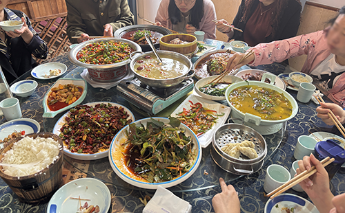 青城山重庆鑫贵钰糖酒公司团建餐食03